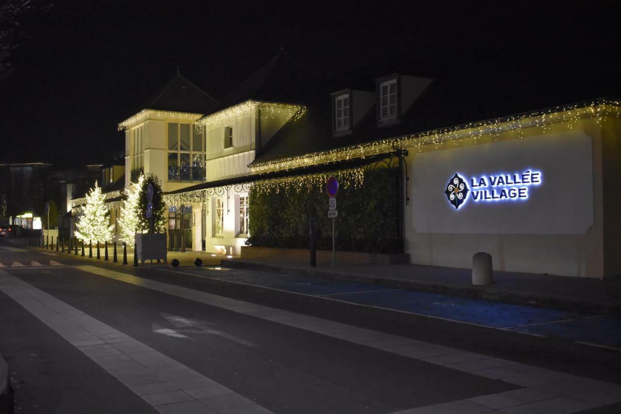 Duplex à 1 kilomètre de Disneyland Paris Montévrain Exterior foto